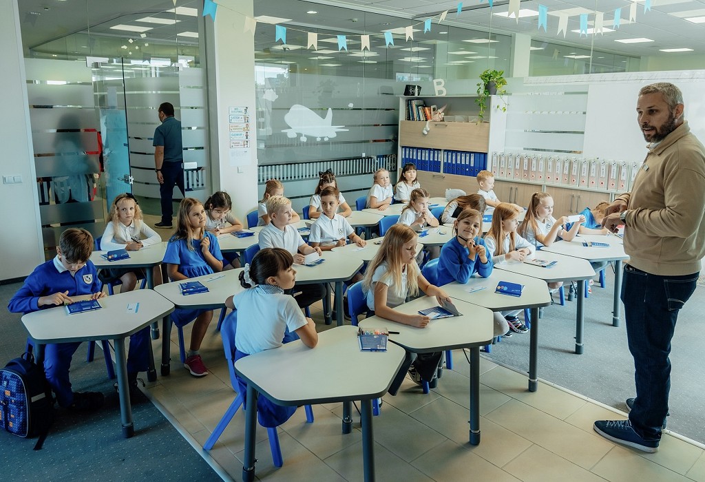 international school jobs