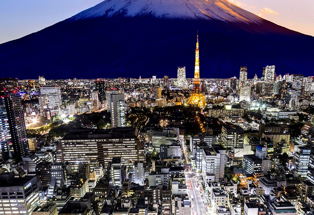 Mount fuji at sunset.